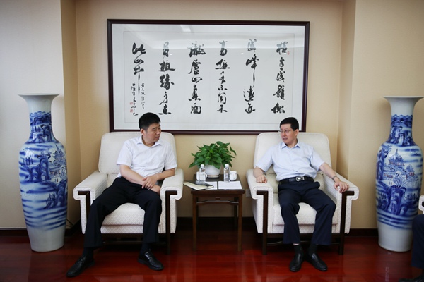 董事長2_小.jpg
