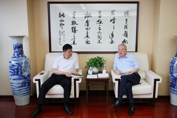 黎書記_小.jpg