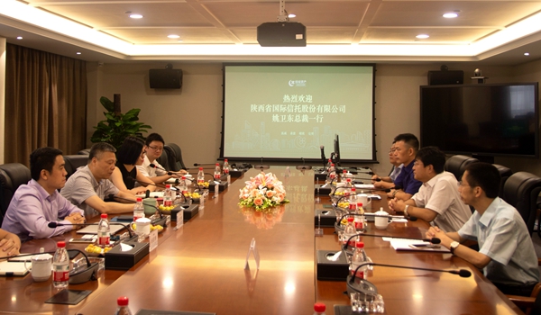 新聞?wù)掌瑫?huì)議_副本.jpg